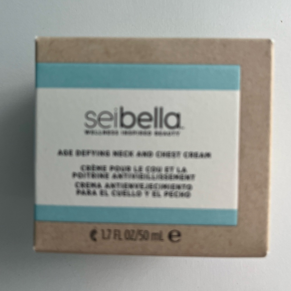Sei Bella Age Defying Neck and Chest Cream